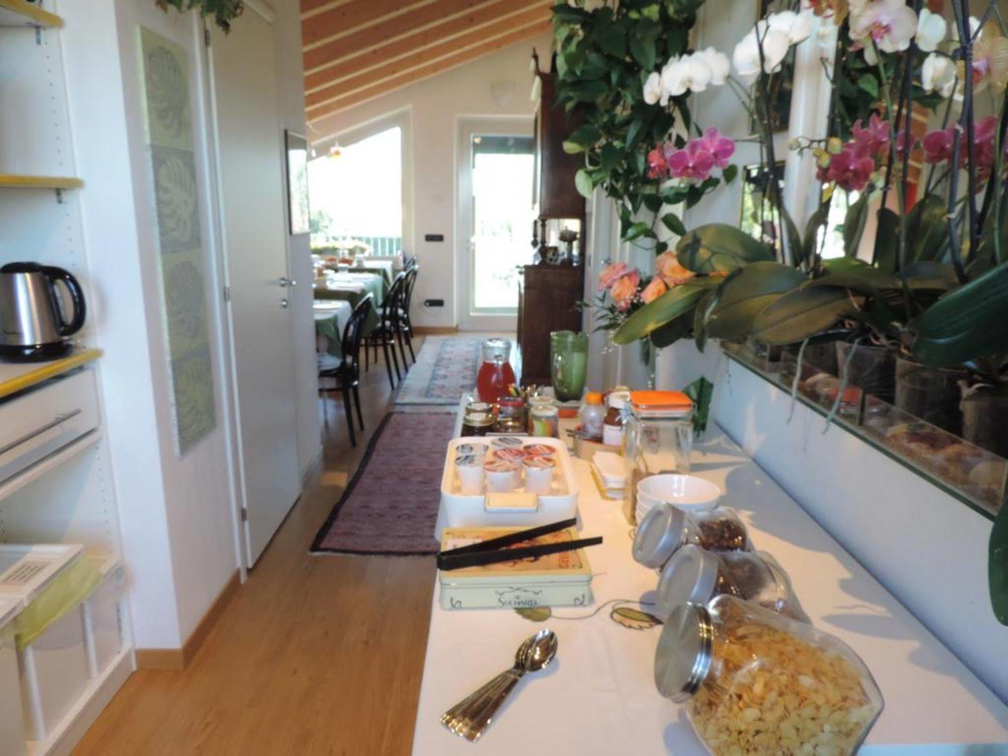La Collina Since 2008 No Smoking B&B Varese Zewnętrze zdjęcie